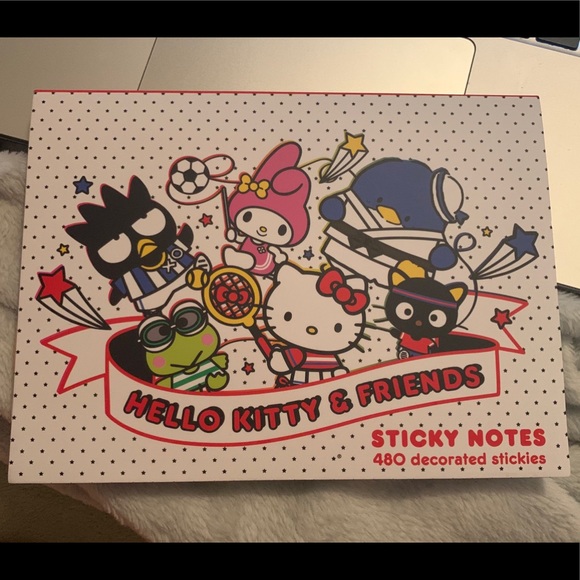 Hello Kitty Sticky Note Stationary - Picture 2 of 4